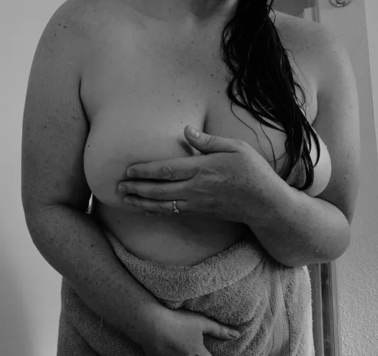 What if all us ladies only wore hand bras? How exciting that would be! by NatureSiren