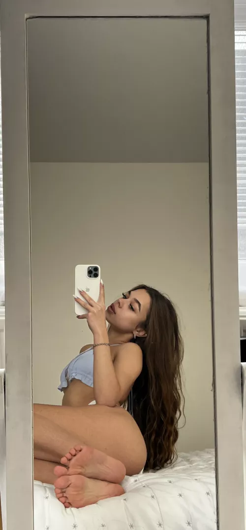 What you see is what you get by Broken_soula