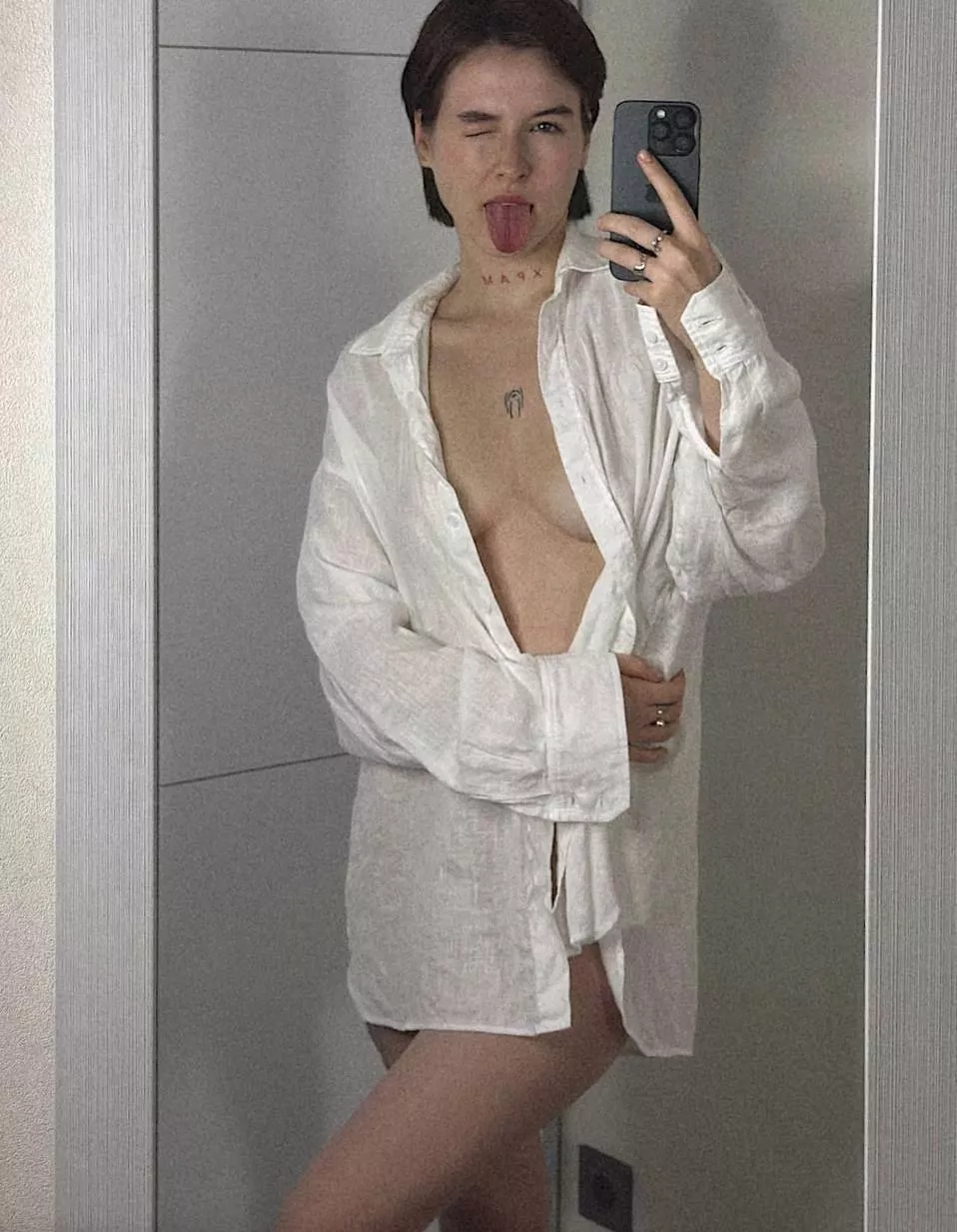 Will you come here and bend me over? posted by pplklp