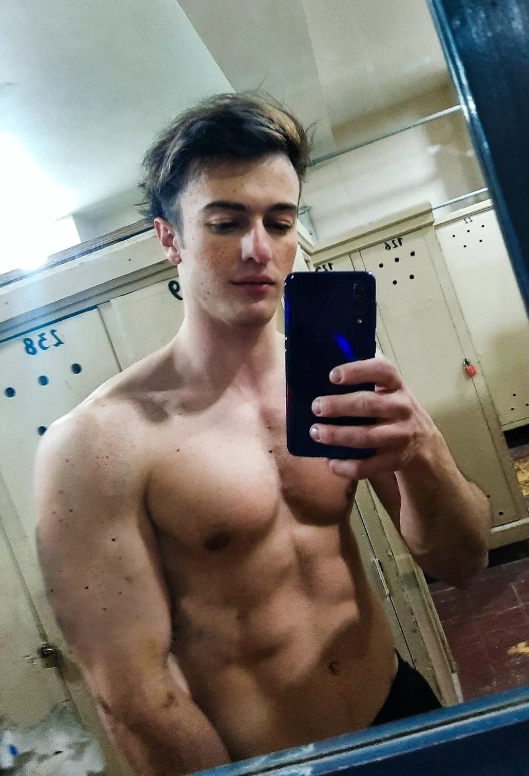 Would you want to see me naked? posted by asexyspiderman