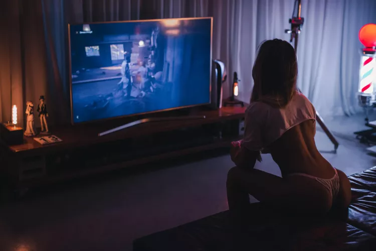 You don't mind that I woke early to play, right? by JehAyumi1