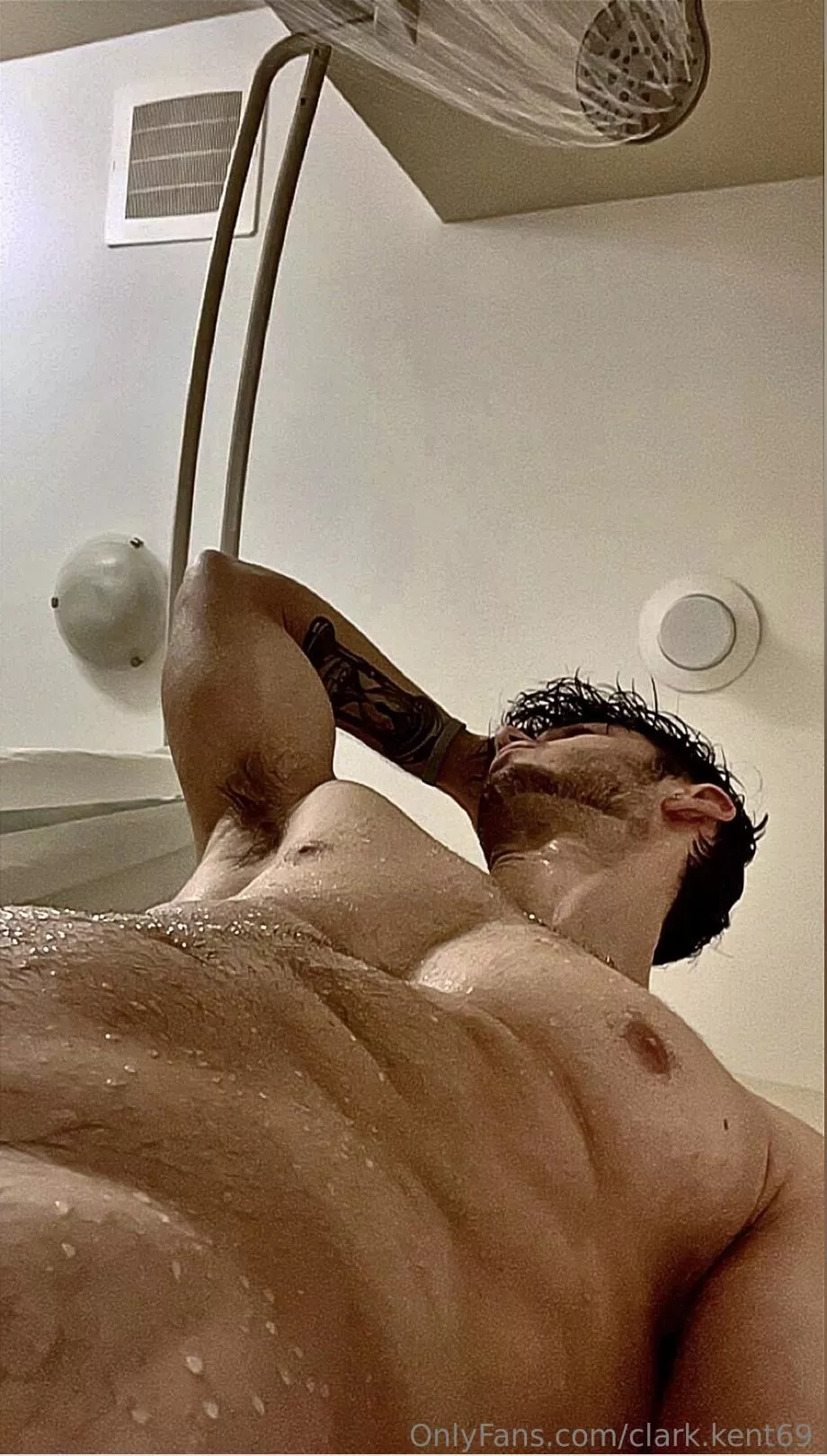 18 year old twink.. wanna see more of me👇😘 posted by Day_Dreamere