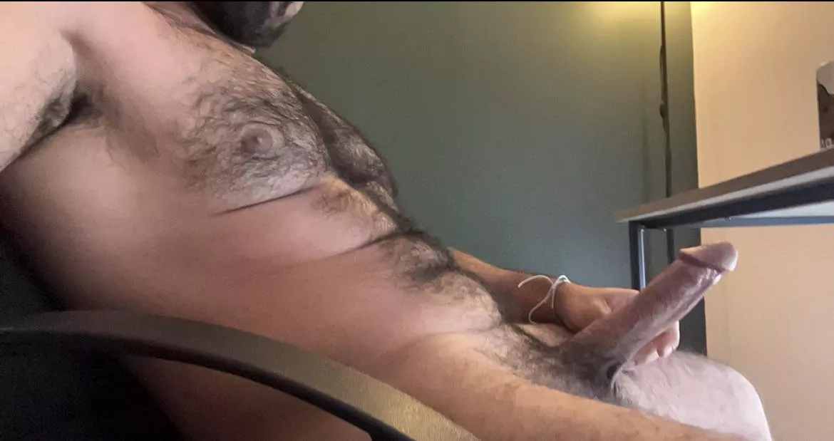 28M, looking to stroke with hung muscular beefy men. Cut+ send pics when adding. Sc: tarsha1534 posted by Future-House-8998