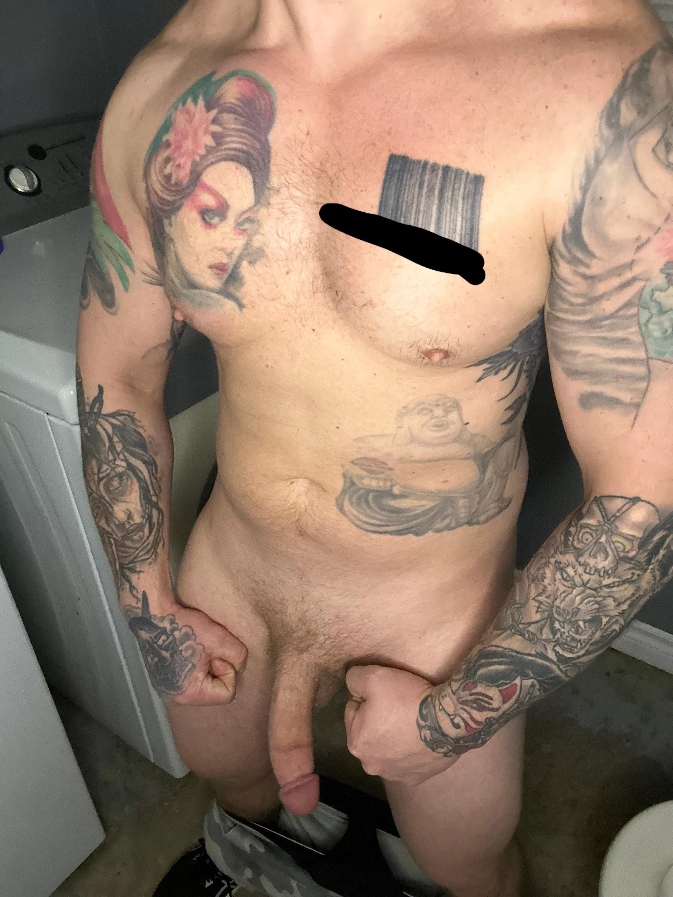 (39) 😜 posted by thirstyedgeking