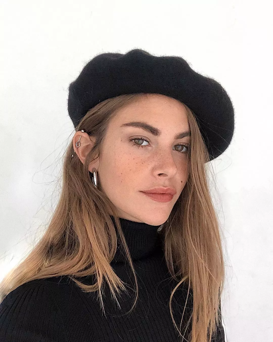 Clara Berry posted by sagar9175