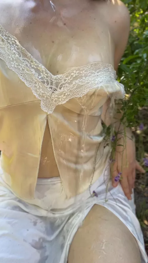 Cooling down on a hot day 💦 by dreamingofvenus___