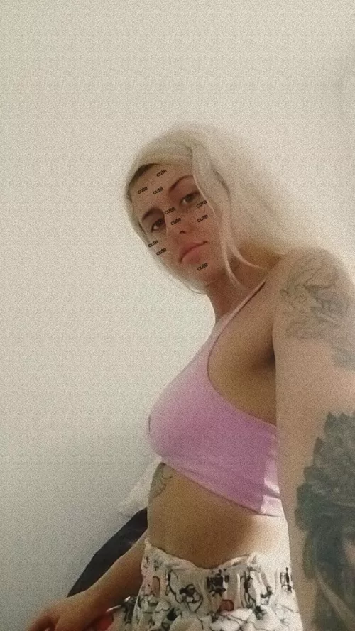 Dm for the last spot 😋 by Decent-Swimmer-6189