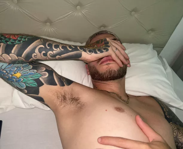 Do you like my armpits, darling? by Scoobyok99