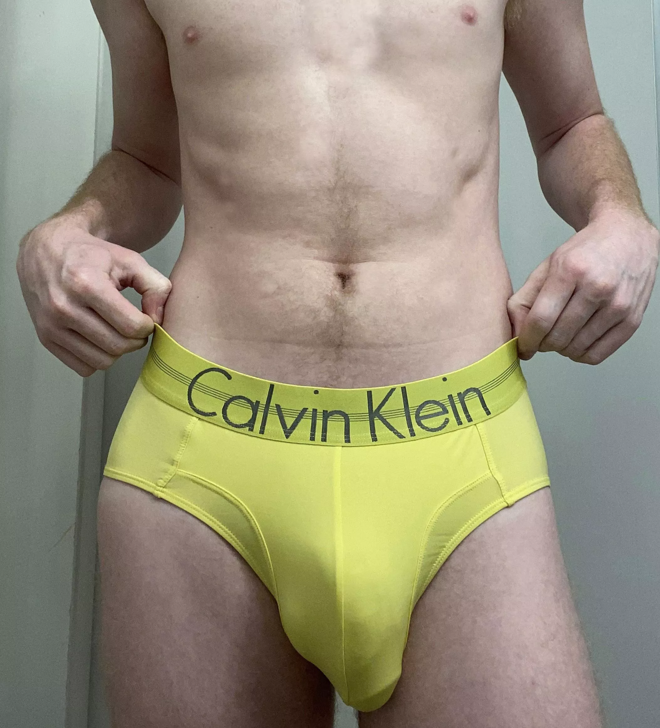 Does Yellow Suit Me? posted by UrFavToolman