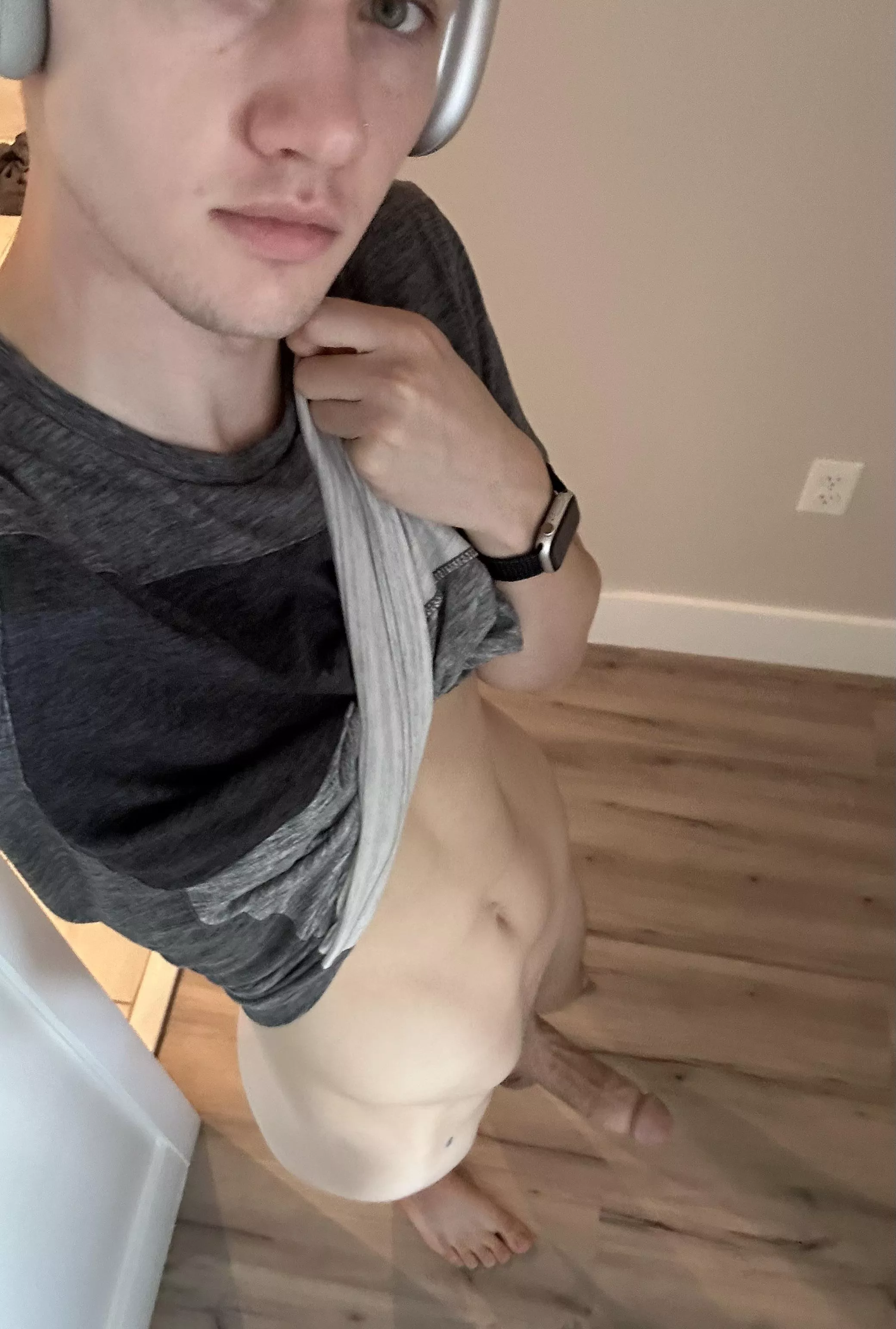 Drunk me was horny 🙈🙈🙈 posted by casparlee1963