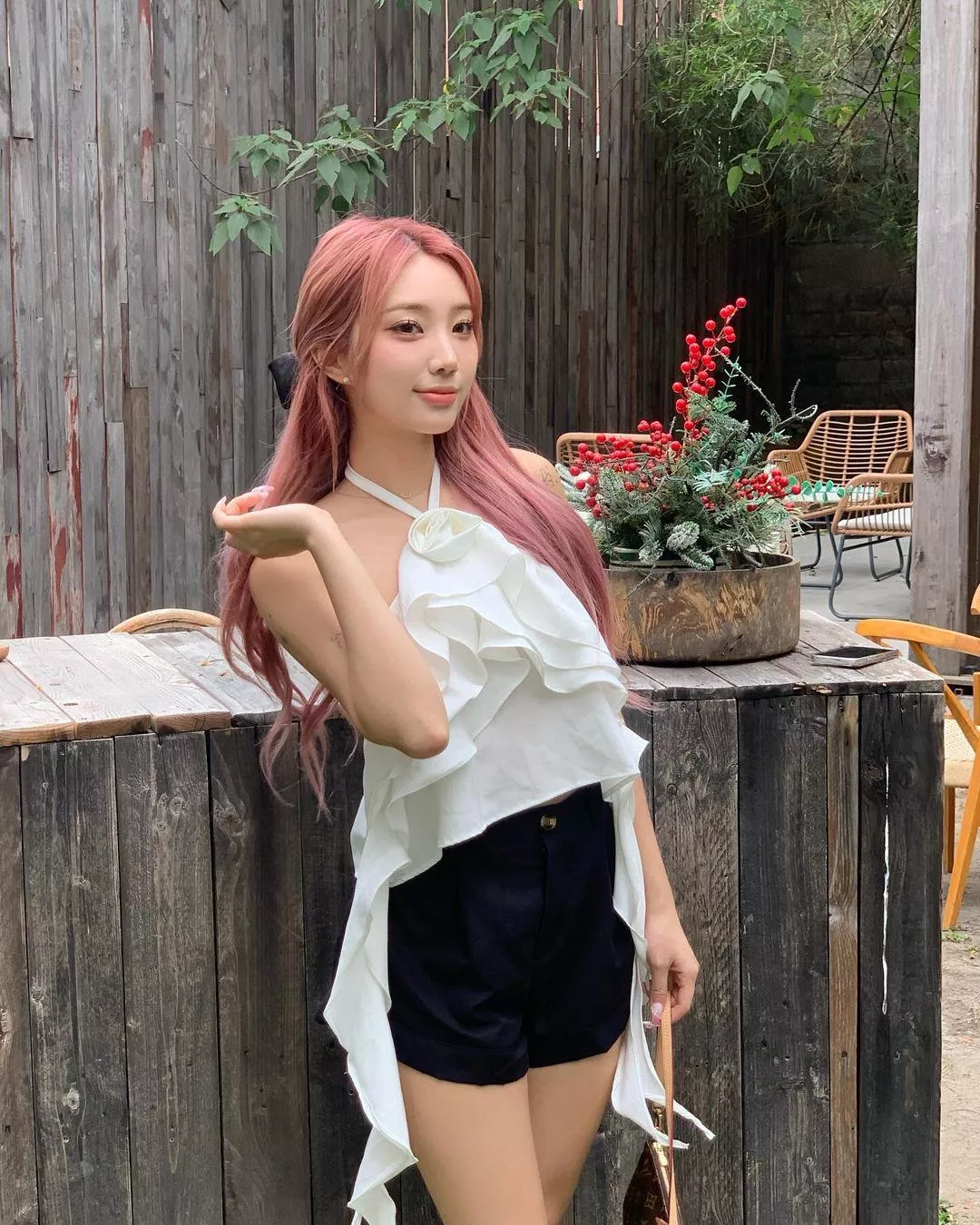 Elegant posted by AERO-WAVE