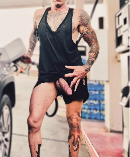 Fill er up! by vonbixxx