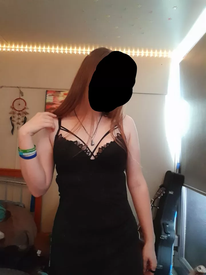 Friend lent me a black jumpsuit. posted by DefNot10CrowsInASuit