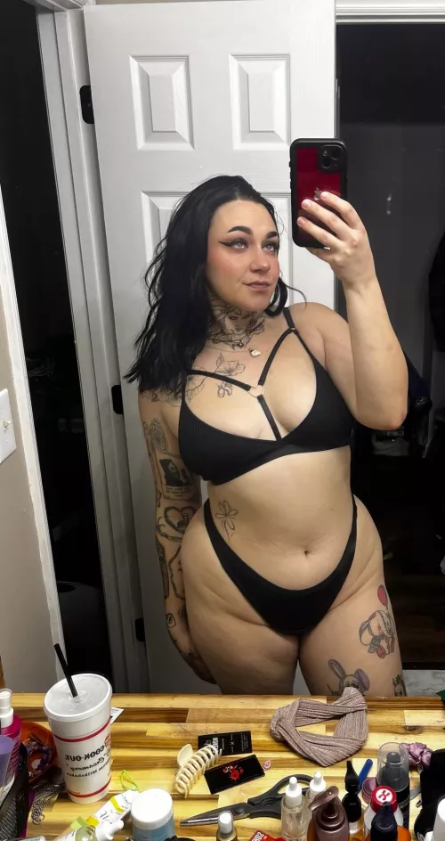 fun fact: my favorite form of exercise is BJs by whoreofhorror666