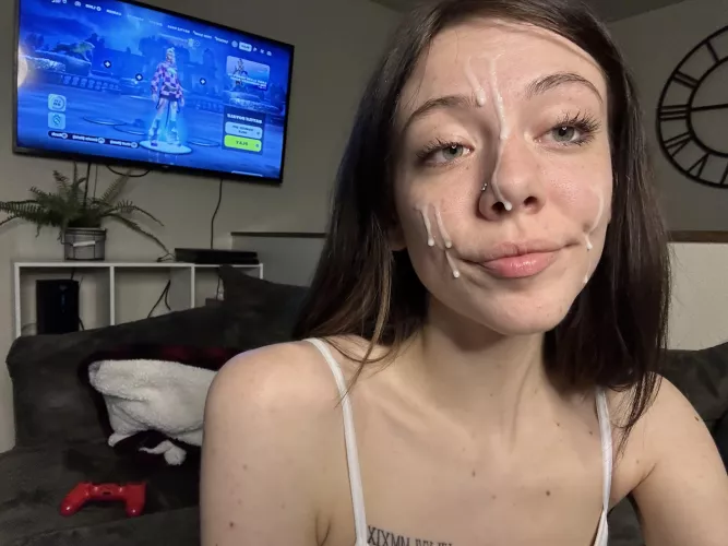 Getting sprayed with cum by OkGabage