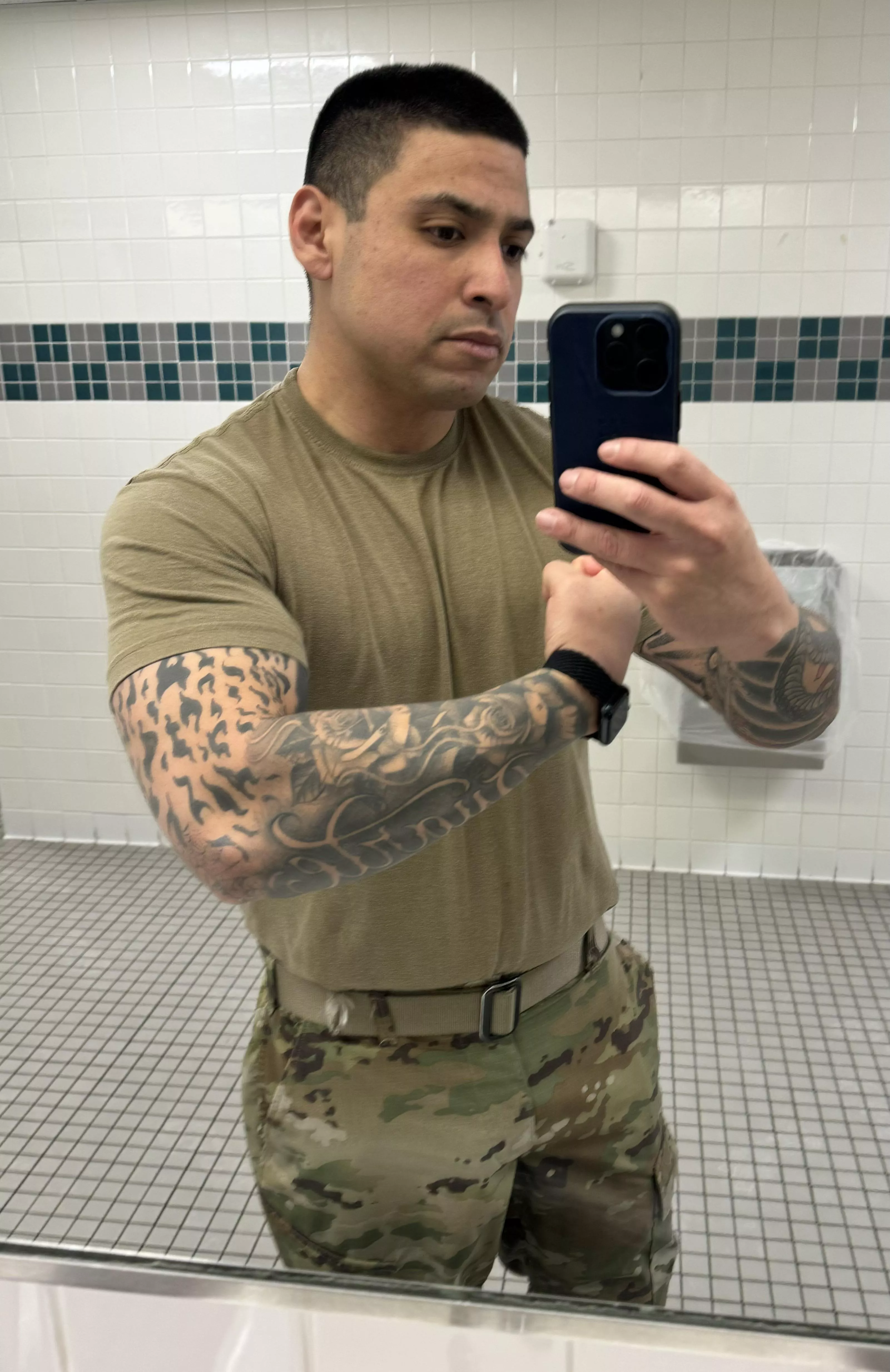 Good pump/lighting posted by Goblinlifts92