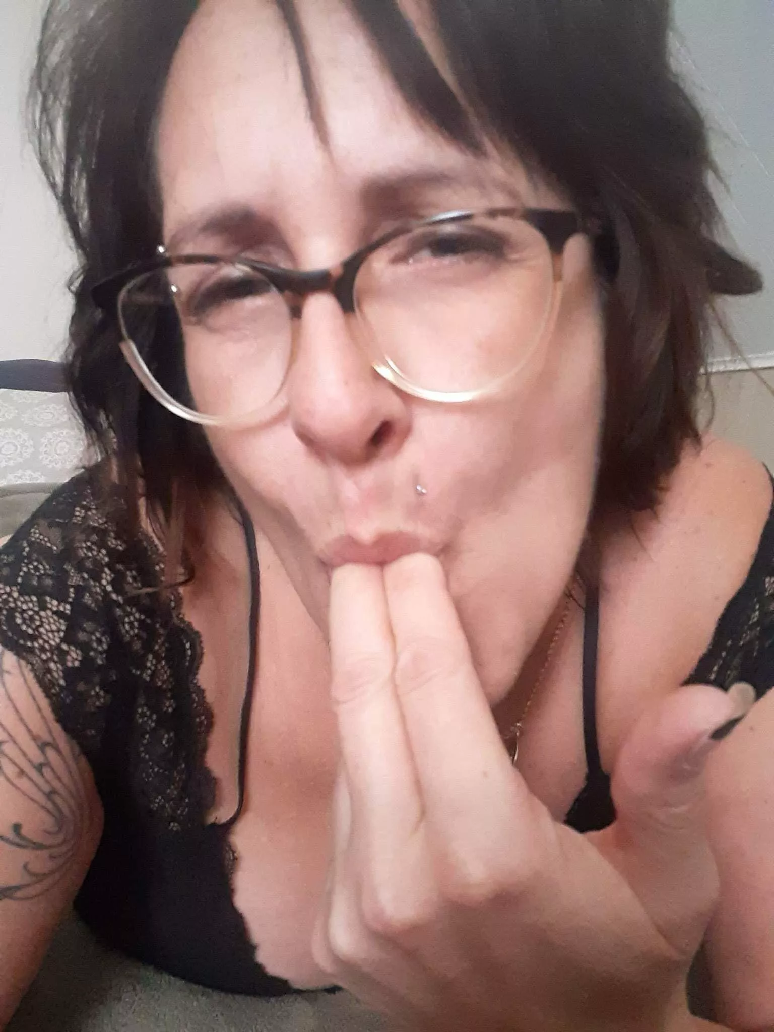 Hello hello posted by Thedoctorass