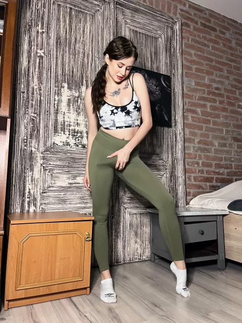 How greedy are your holes? by ToriCreatorCandy