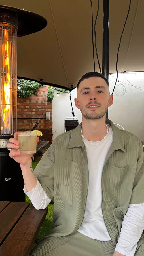 How’re your weekends going? by throwRA_big_tea