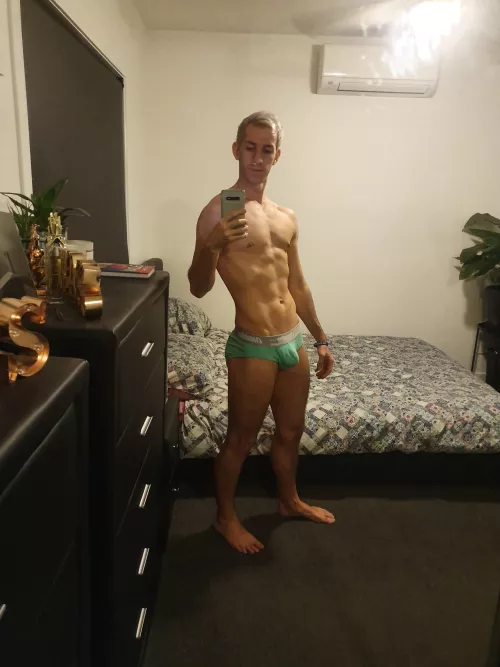 How's this lighting treating me? by Archerussy