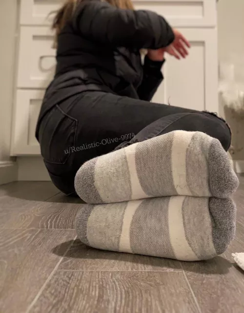 How’s your morning going?😉 by Realistic-Olive-9974