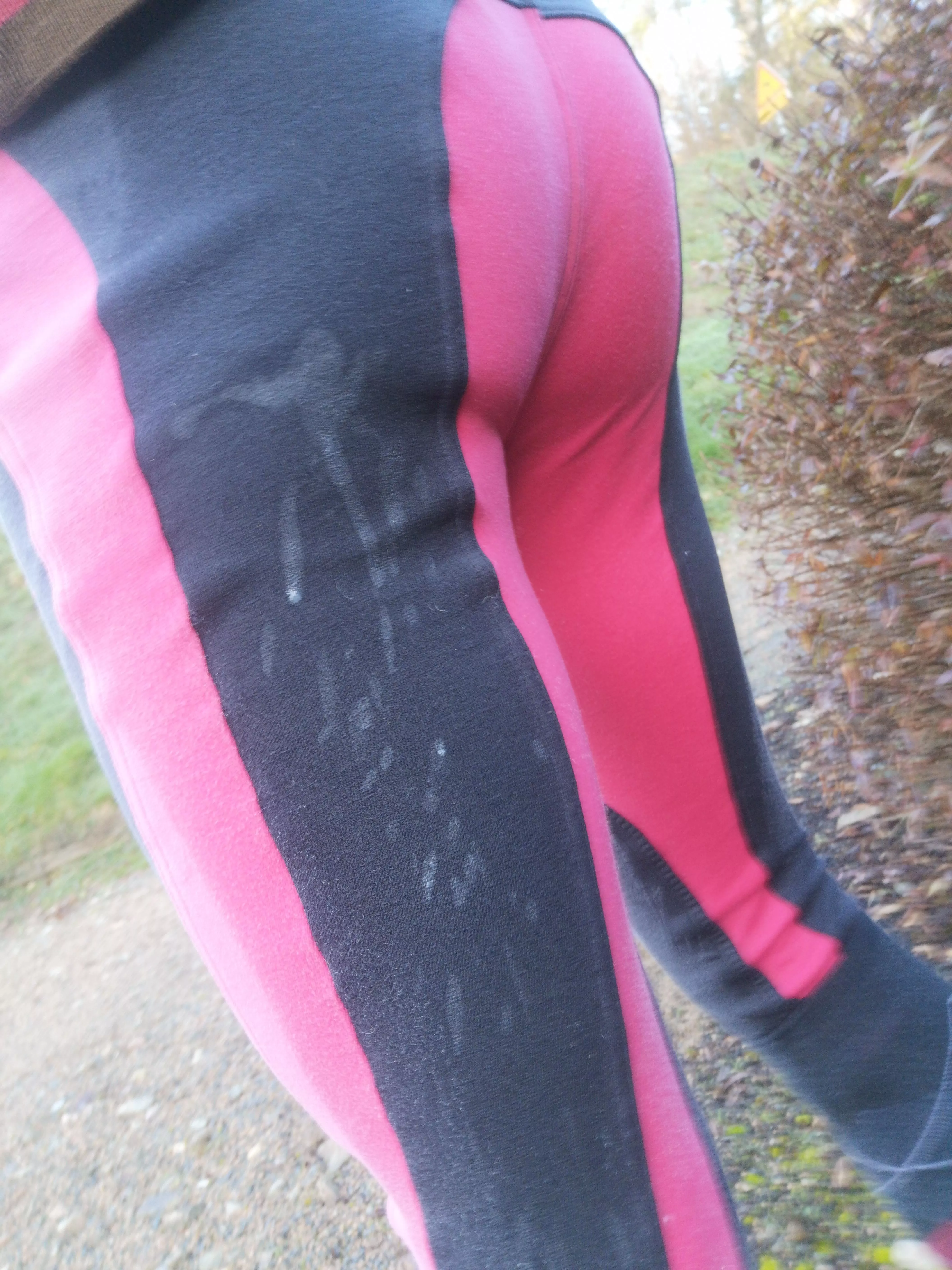 I was cold so a friend help me with his champagne and semence posted by jennyfujiwara