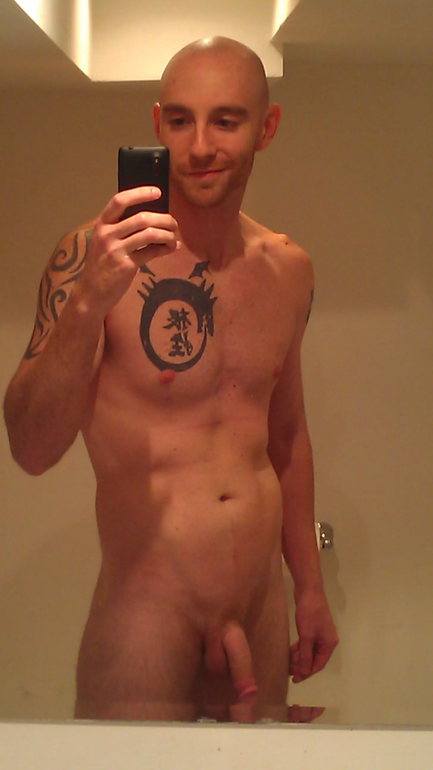 If you sort by new, do you like tattooed hung guys? posted by d1scountsins