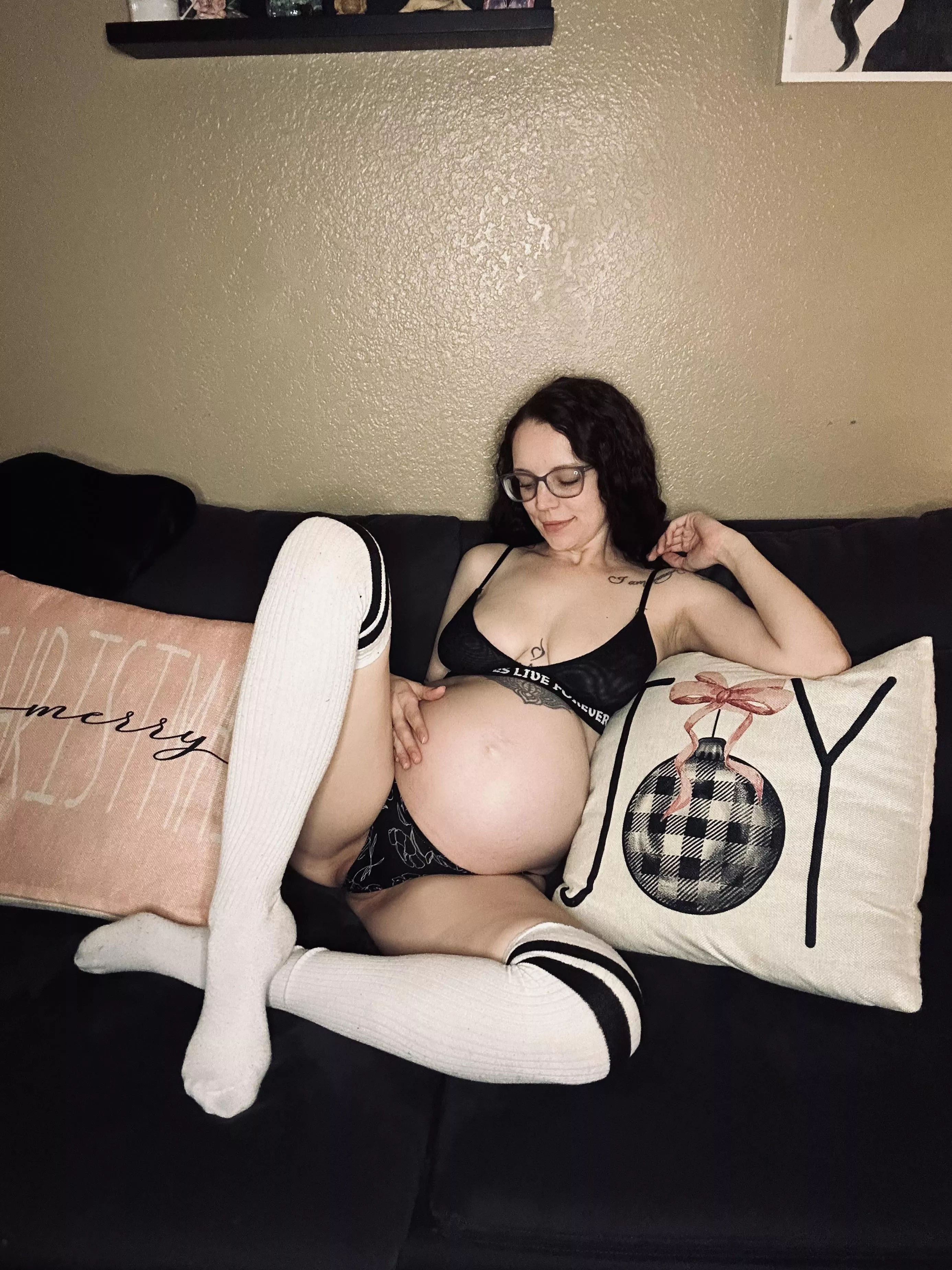 I’m a walking wet dream posted by smuttyfantasy