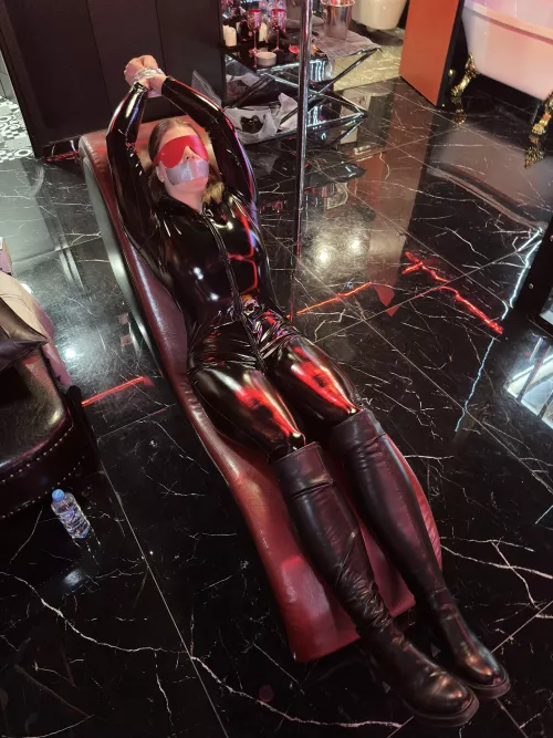 I'm in bdsm basement by Navlia