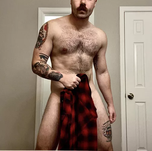 It’s entirely possible that I’ll fuck your mouth while wearing flannel. Then leave you sitting in a puddle of your own drool. Happy Sunday from your neighborhood DILF. by brody_butcher666