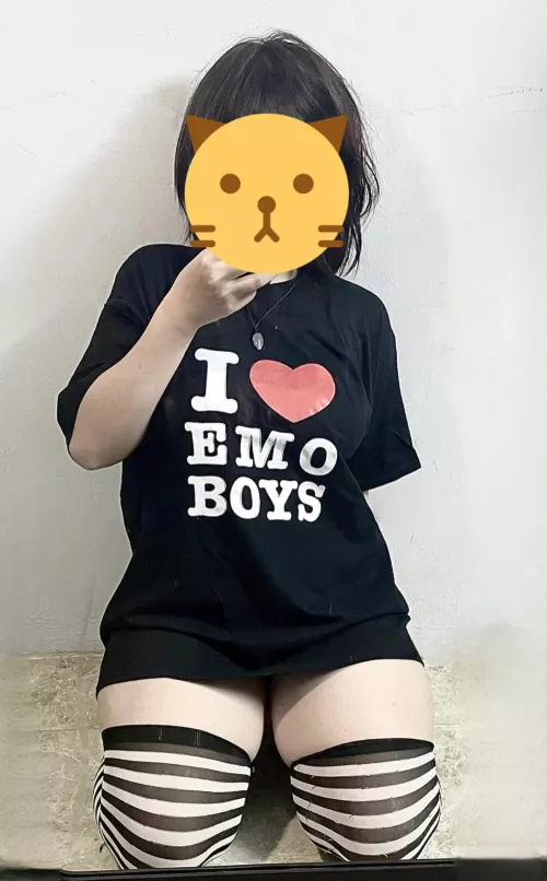 Leave an honest opinion about my thighs 🖤 by Both-Masterpiece-100