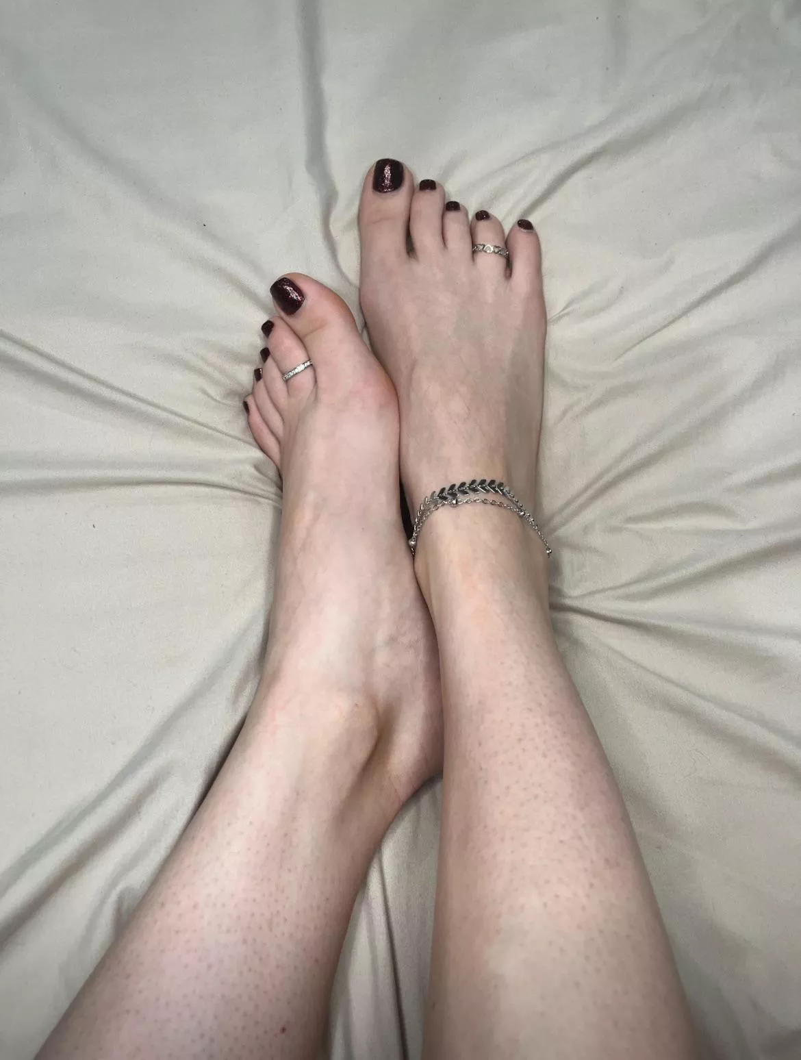 Left or right toe ring? posted by tess-tease