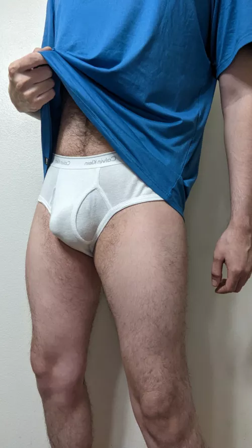 living with two close friends and catching them glancing is always fun by blake4615