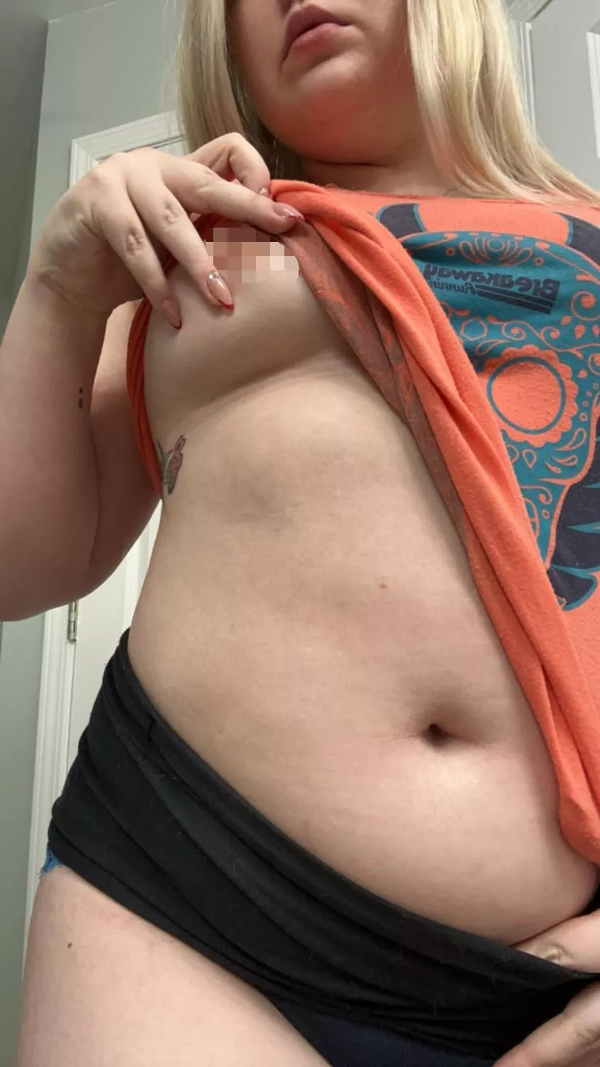 My gorgeous French tips 🥵 posted by Goddess_Gail