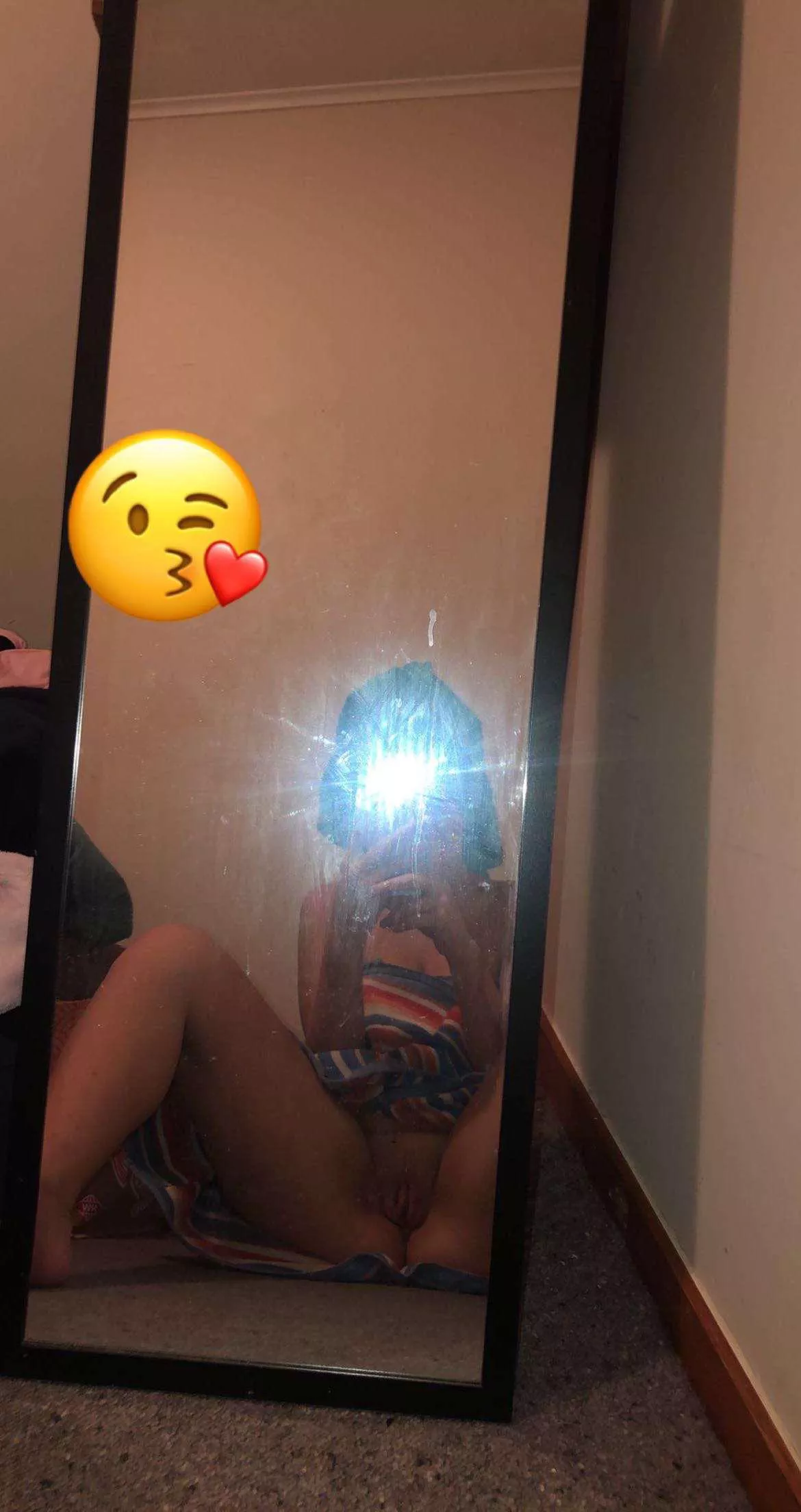 Perfect milf pussy posted by Scwbob270