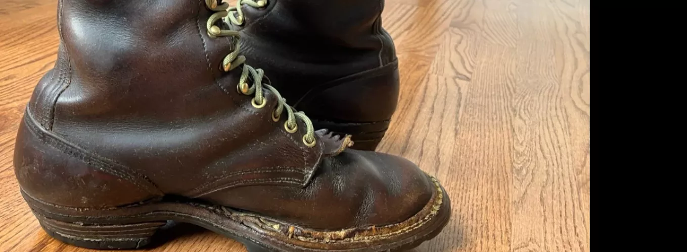 Previous owner tried to glue the sole back on. Could a decent cobbler salvage these? by emery1795