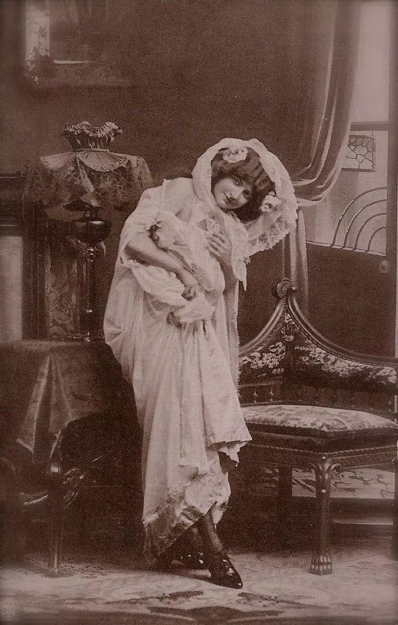 showing some ankle posted by Eastsidekink