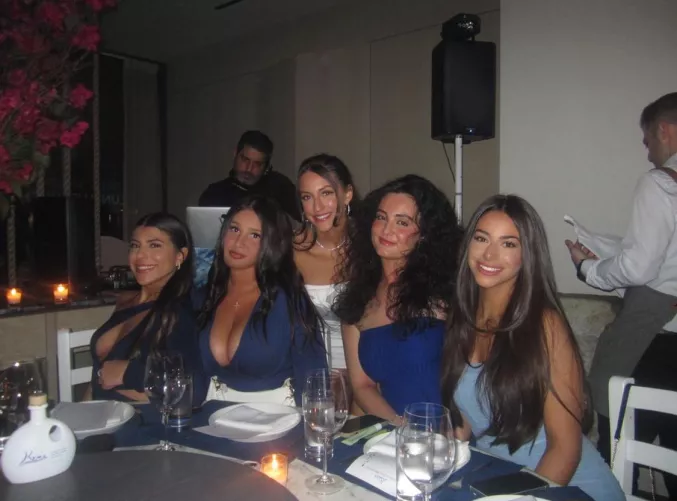 Taking the spotlight by Snoo-74133