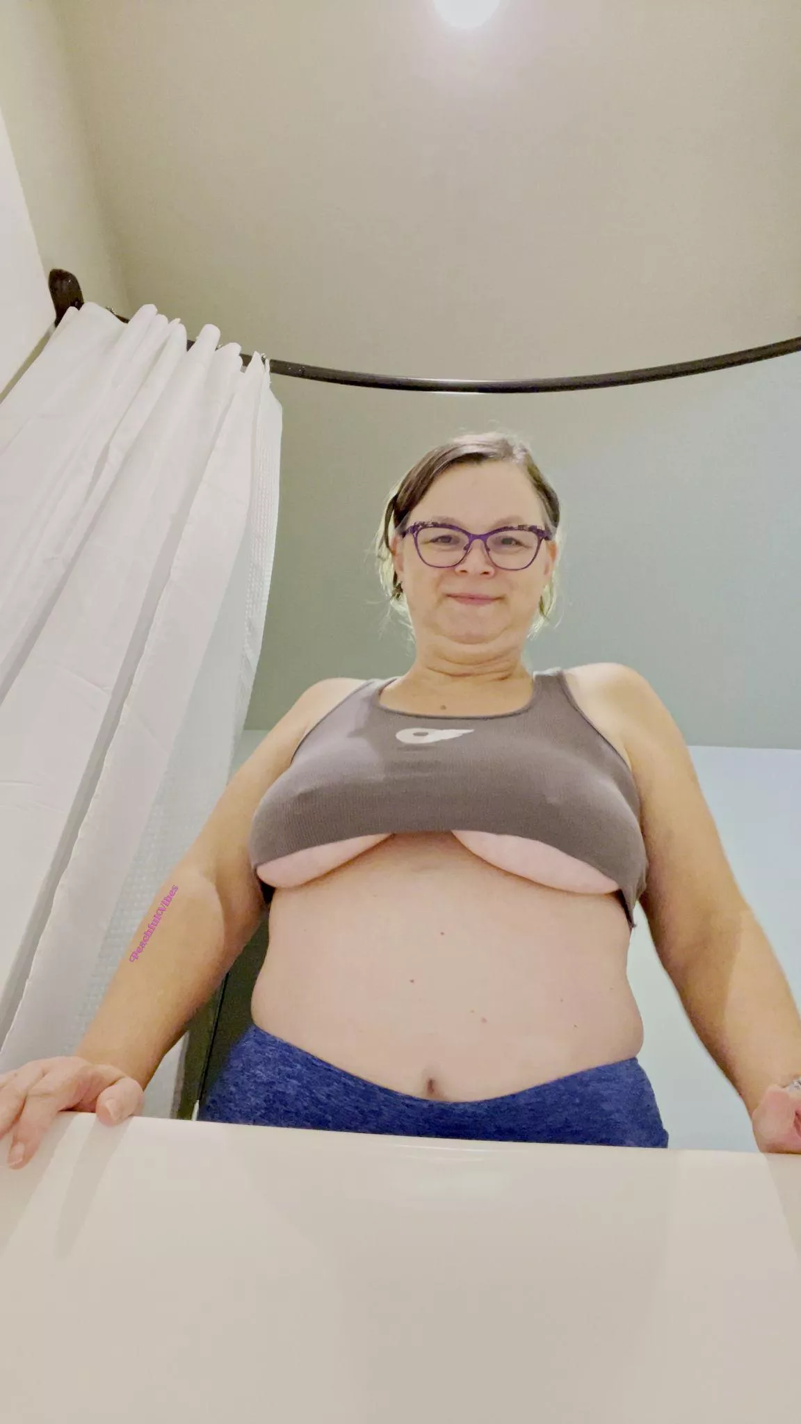 This top is too small so my big boobs keep falling out posted by PeachfulVibes