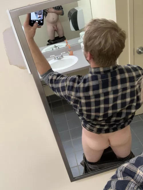 Where there’s a good mirror opportunity by SupermarketNo3551