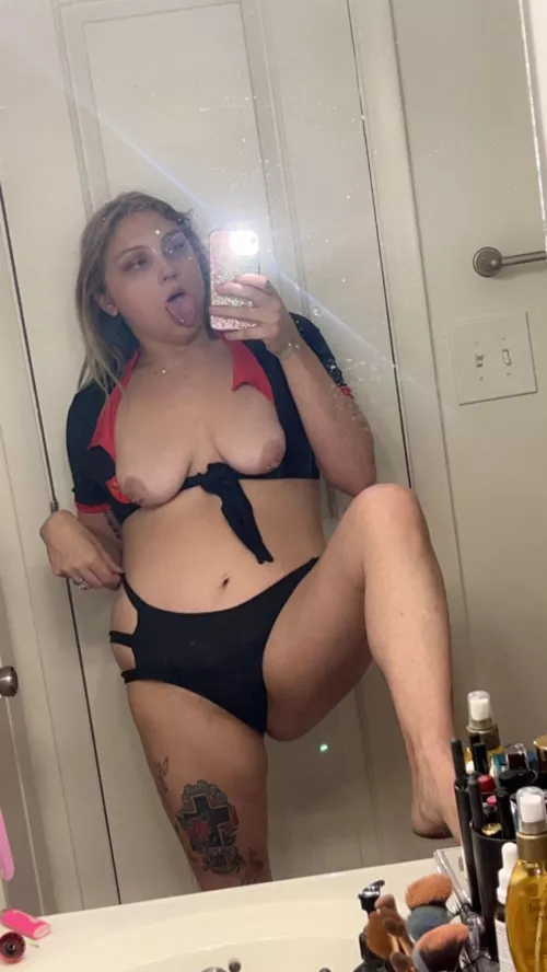 Would u eat me out on the first date 😋 by spacecowgurll