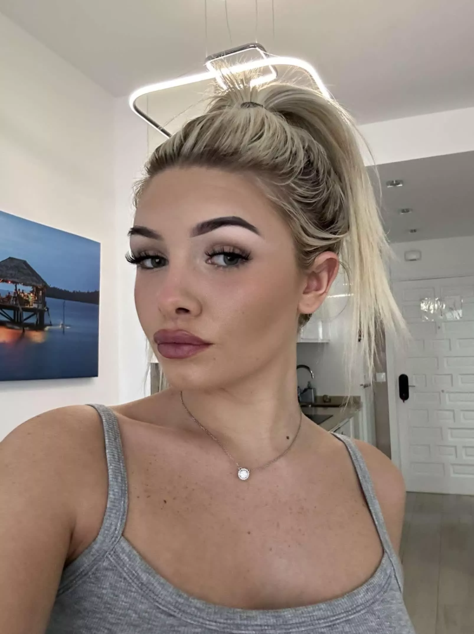 Would you take me on a date? posted by LovecapriBabe