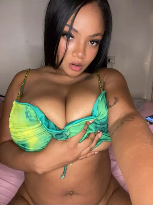 Yummy, tasty, chocolate fuckdoll by Natural-Ladyx