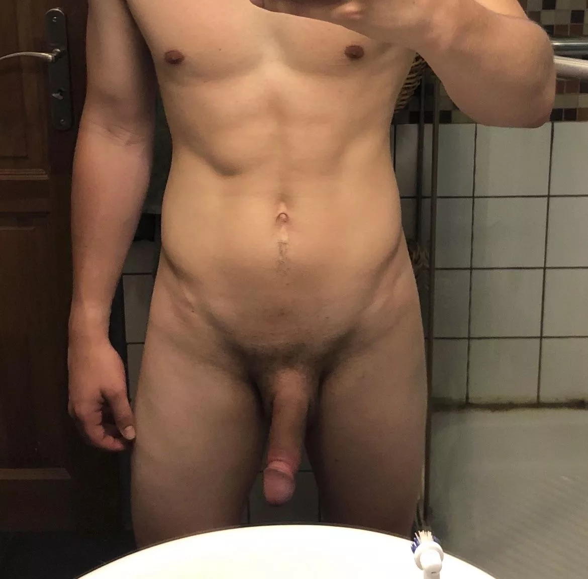 19[m] college kid trying to get bigger for the first time… any tips? posted by somebignews