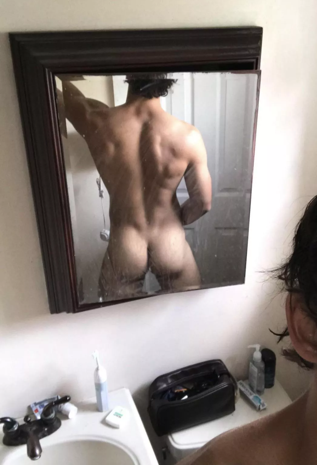 39m - any gaymers want to get sucked off or ridden while you game? Let’s see how long you can focus on the game 😈 posted by General_Ad_704