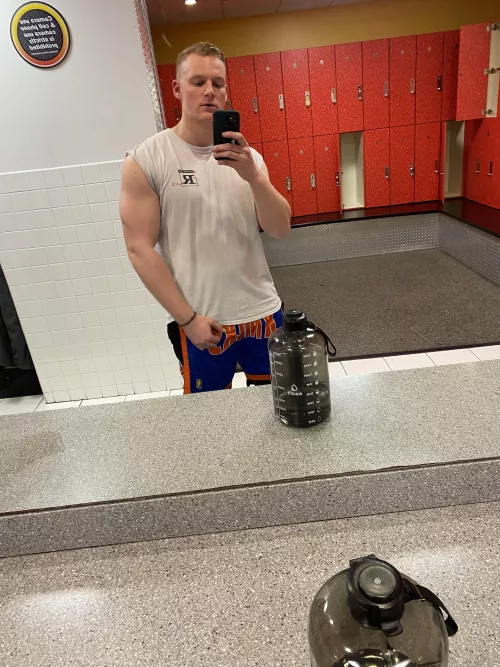 A good workout makes me so horny by gamesngot4