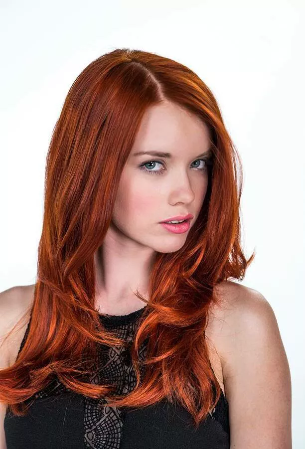 Abbie Schmitt posted by qwer5r