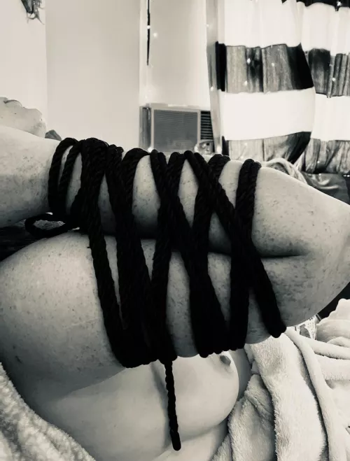 Beautiful arm tie by No-Ability4203