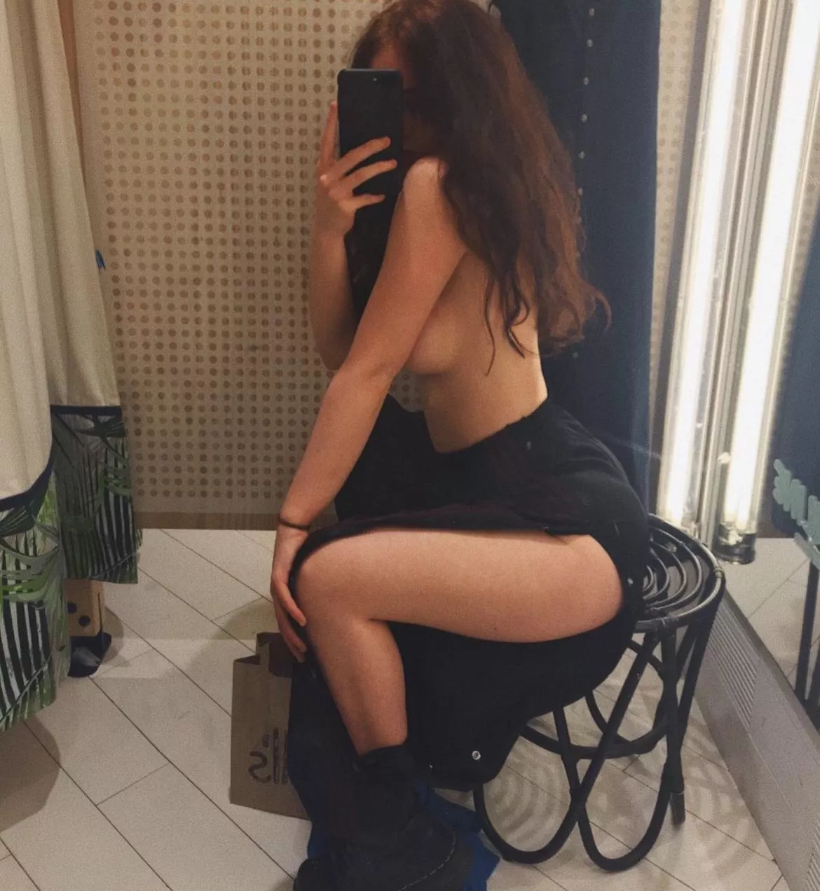 Changing rooms are my favourite posted by lilmae7524