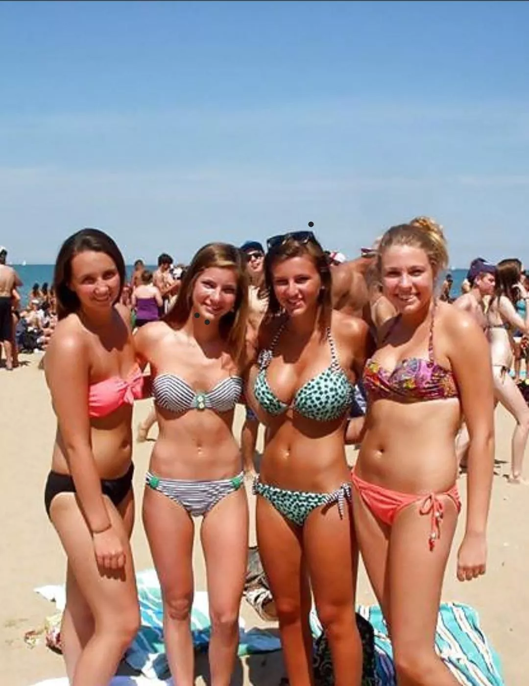 Classic beach day posted by ThekingofKongs88